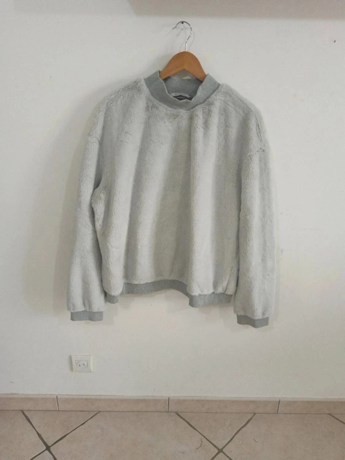 C131 sweat gris Zara L